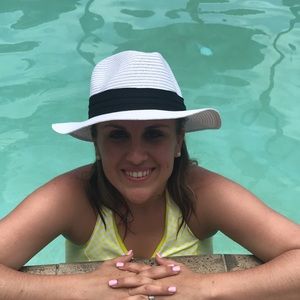 Meet your Posher, Leslie